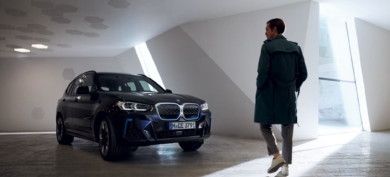 BMW iX3 (1/1)
