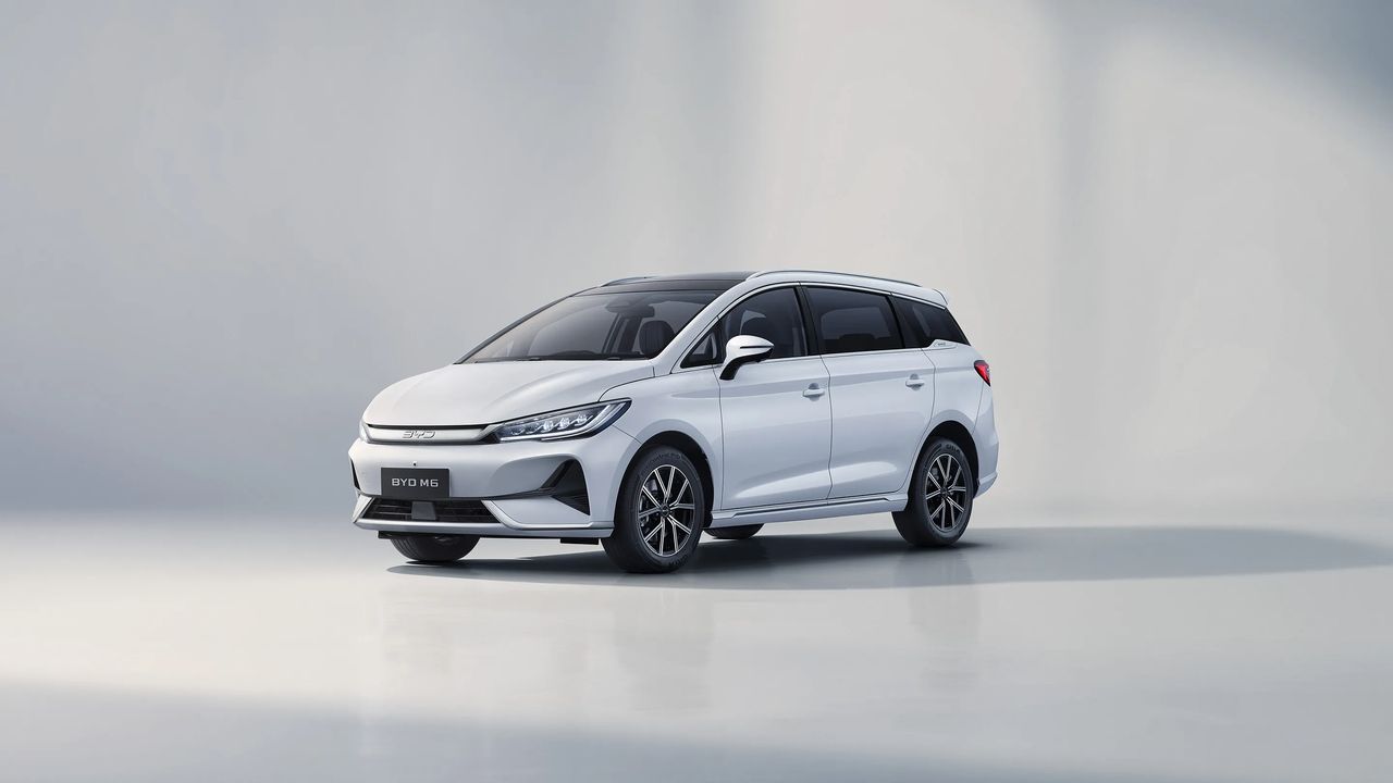 BYD M6 (2/2)