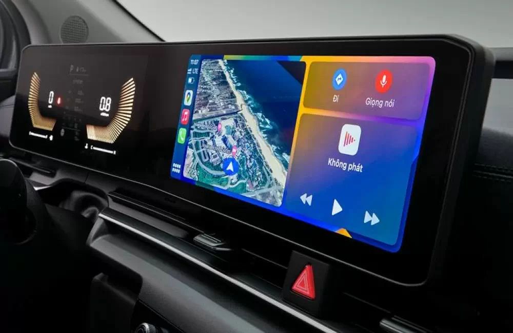 Kia Carnival — nội thất (2/4)