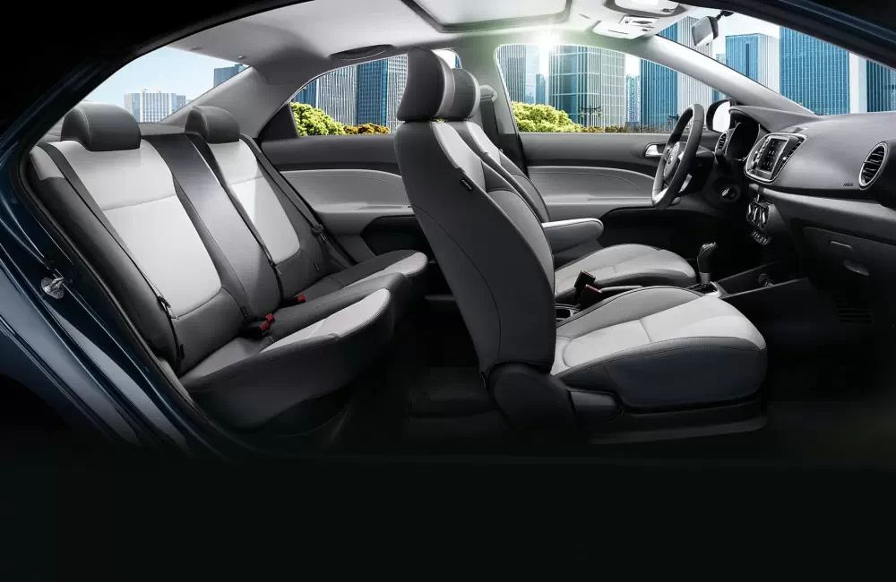 Kia Soluto — nội thất (1/4)