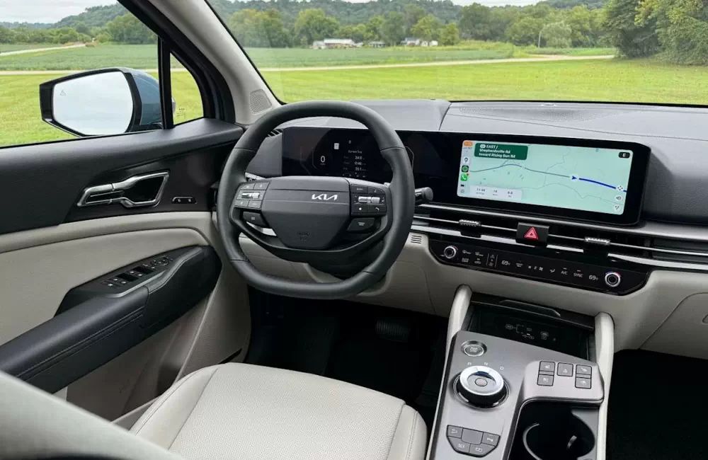 Kia Sportage — nội thất (3/4)