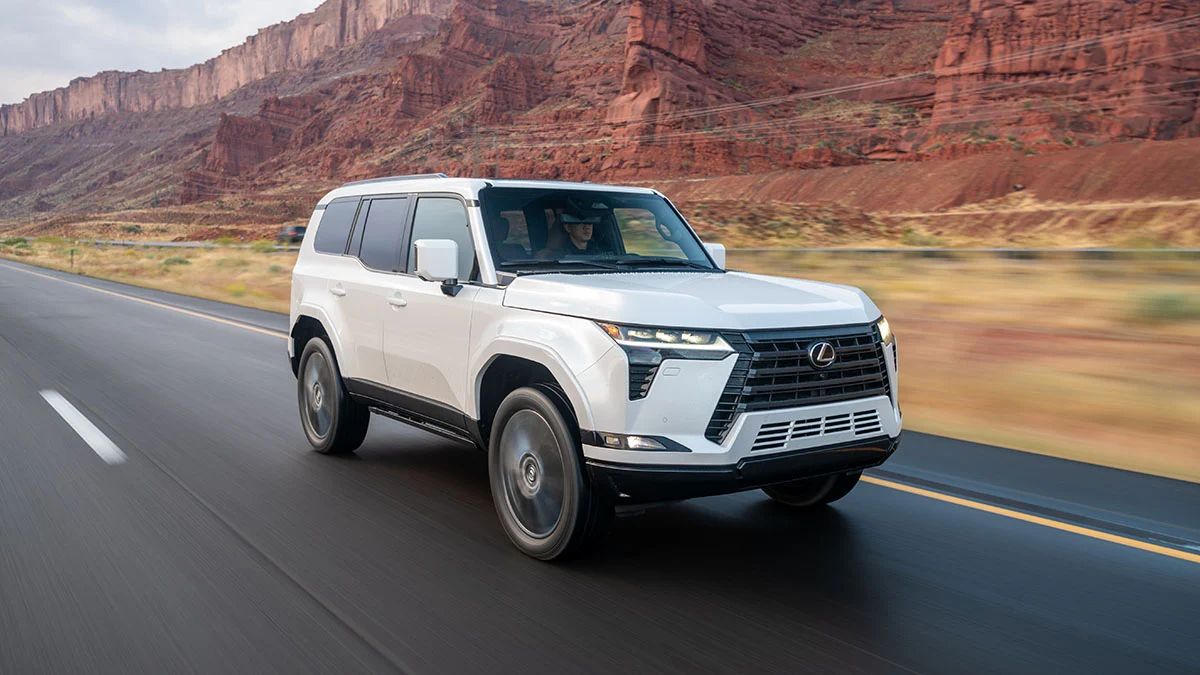 Lexus GX — nội thất (1/1)