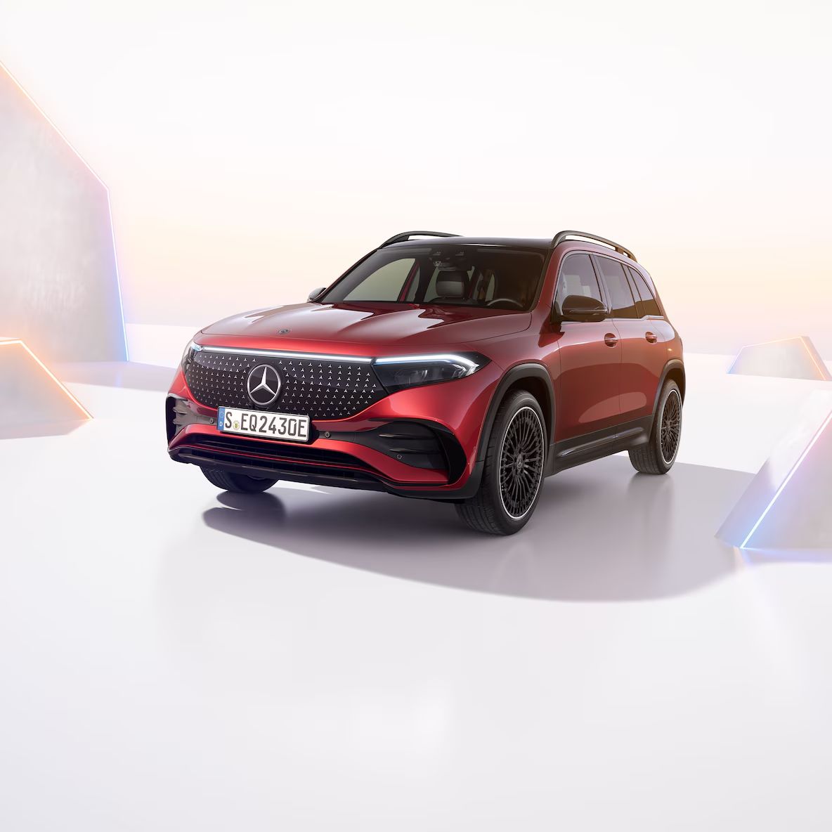 Mercedes-Benz EQB — ngoại thất (1/1)