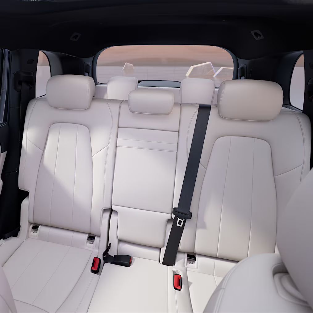 Mercedes-Benz EQB — nội thất (1/1)