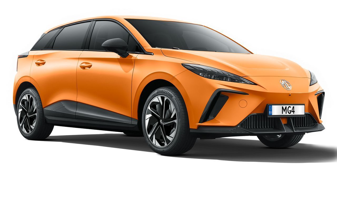 MG ZS (2/2)