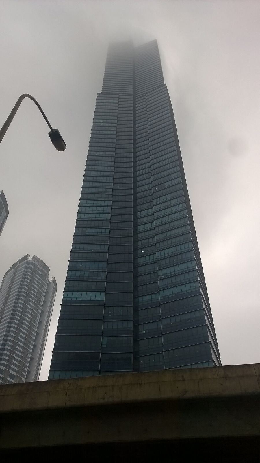 Keangnam Hanoi Landmark Tower misty 06