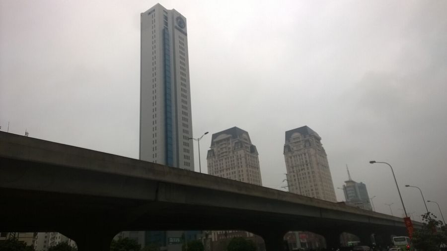 Keangnam Hanoi Landmark Tower misty 01