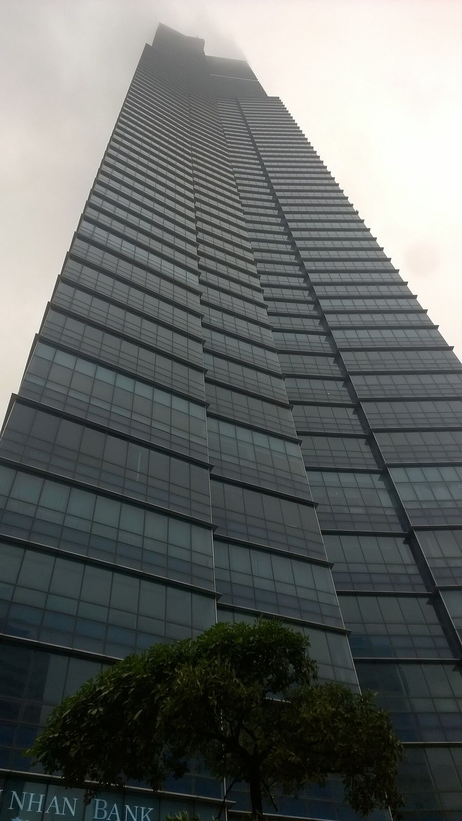 Keangnam Hanoi Landmark Tower misty 03