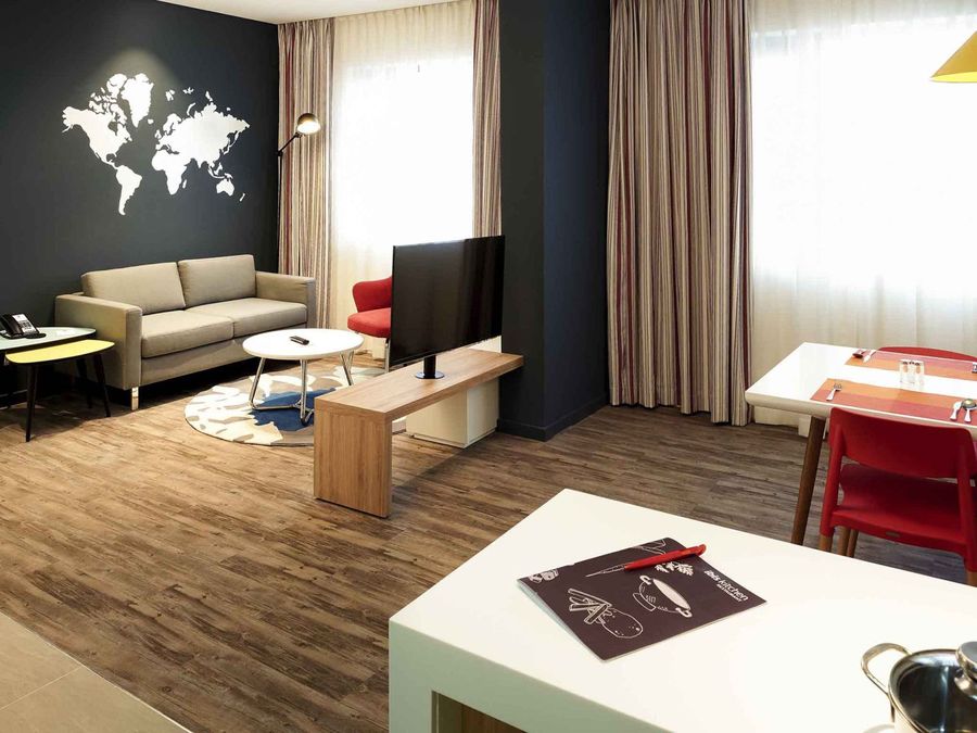 KHÁCH SẠN IBIS SAIGON AIRPORT 8