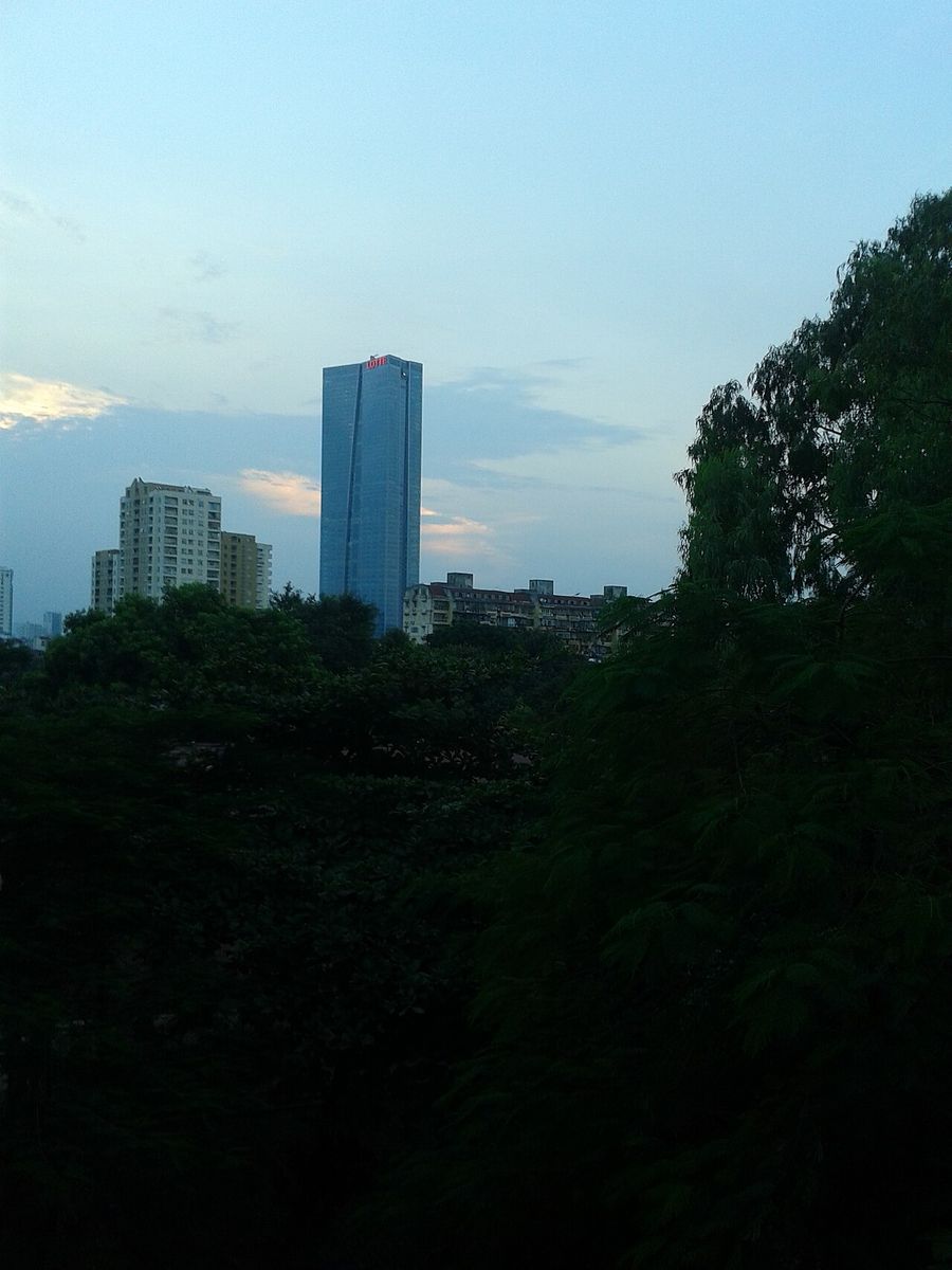 Lotte Center Hanoi (20140913 173745)