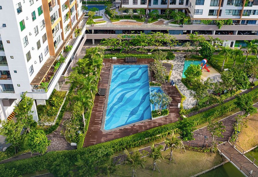 Hồ bơi tại Mizuki Park.